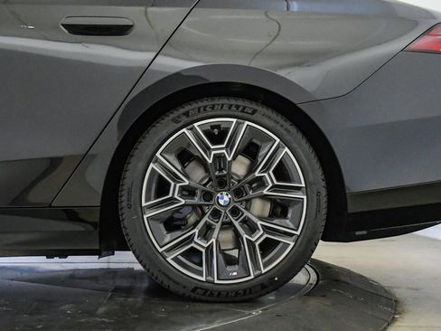 New 2026 BMW i5 eDrive40 w/ M Sport Package image 11