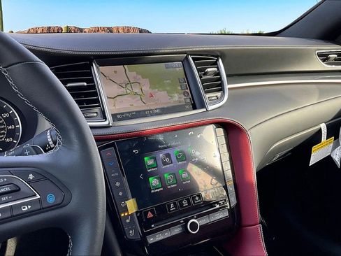 Used 2025 INFINITI QX50 Sport image 6