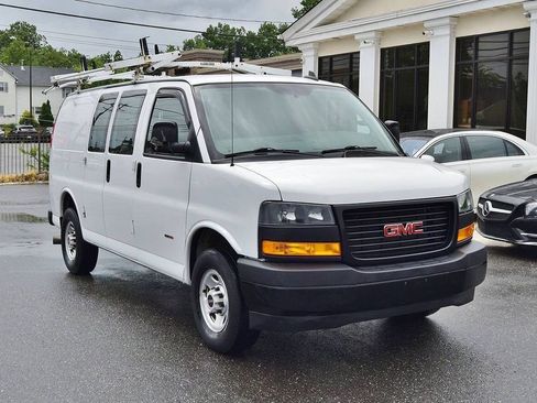 Used 2019 GMC Savana 2500 image 14