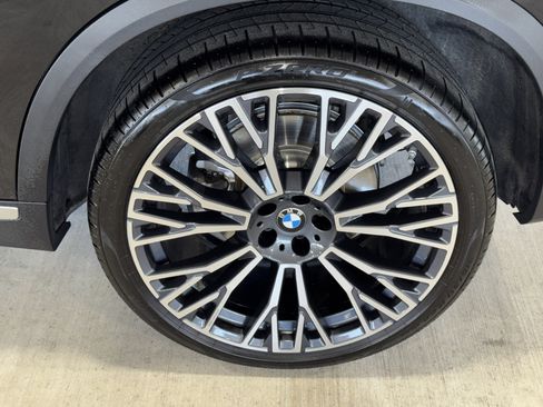 Certified 2025 BMW X5 sDrive40i w/ Climate Comfort Package image 36