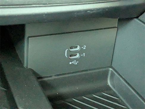 New 2026 Chrysler Pacifica Limited image 23