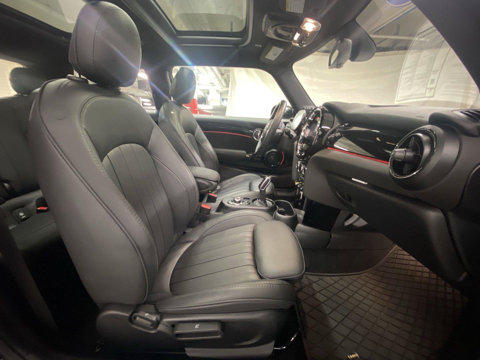 Used 2024 MINI Cooper SE FWD image 30