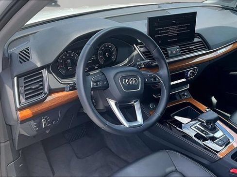 Used 2023 Audi Q5 2.0T Premium Plus w/ Premium Plus Package AWD/4WD image 13