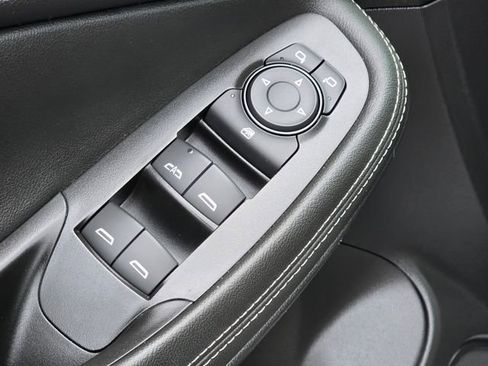 Used 2025 Buick Encore GX Preferred FWD image 19
