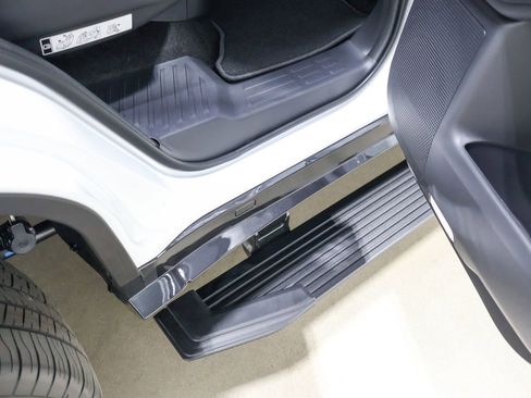 Used 2026 Lexus GX 550 w/ Accessory Package (2T) image 44