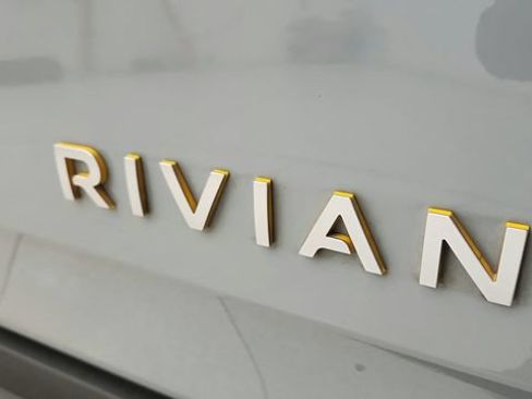 Used 2022 Rivian R1T Adventure AWD/4WD image 47