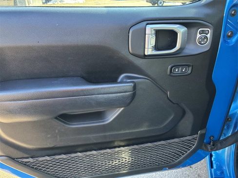 Used 2024 Jeep Wrangler Unlimited w/ Convenience Group image 18