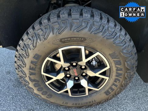 Certified 2023 GMC Canyon AT4X image 11