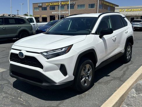 Used 2023 Toyota RAV4 LE AWD/4WD image 7