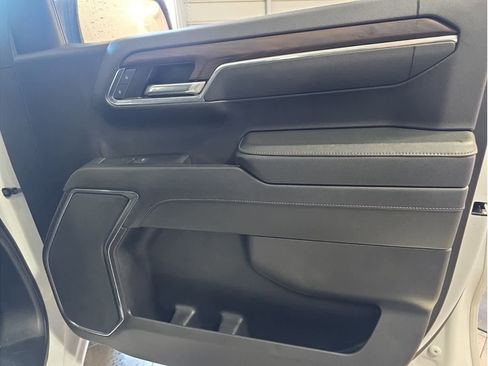 Used 2024 GMC Sierra 1500 SLT image 13