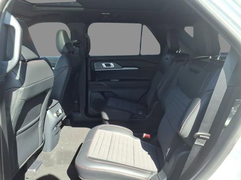 New 2026 Ford Explorer ST-Line image 5