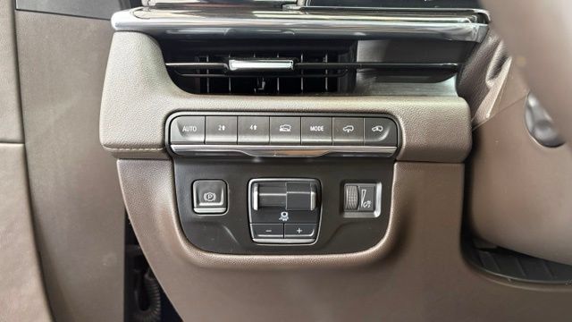 Used 2023 Cadillac Escalade Sport w/ LPO, ONYX Package AWD/4WD image 41