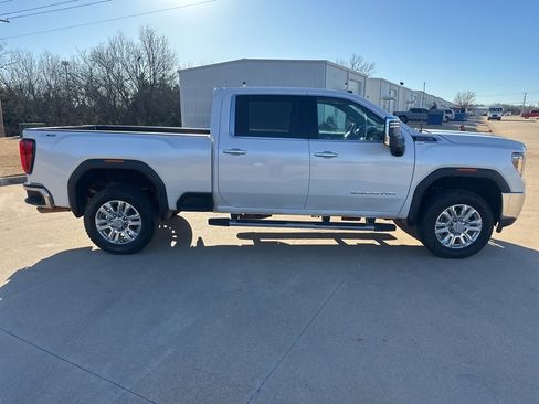 Used 2020 GMC Sierra 3500 SLT w/ SLT Premium Plus Package image 4