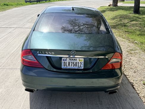 Used 2009 Mercedes-Benz CLS 550 4dr Sdn 5.5L w/ Premium I Pkg image 14