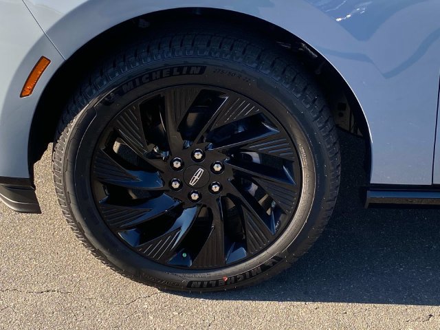 New 2027 Lincoln Navigator Reserve w/ Jet Appearance Package AWD/4WD image 5