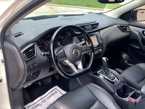 Used 2020 Nissan Rogue Sport SL w/ Premium Package FWD image 15
