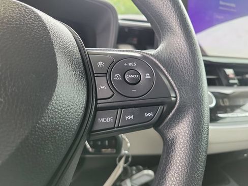 Used 2026 Toyota Corolla LE FWD image 22