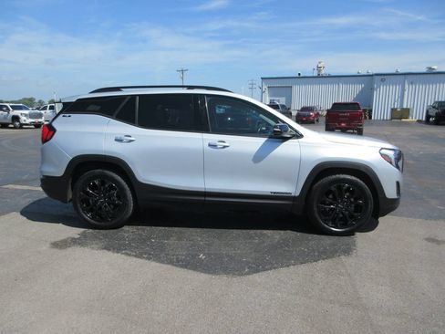 Certified 2021 GMC Terrain SLE w/ Driver Convenience Package FWD image 5
