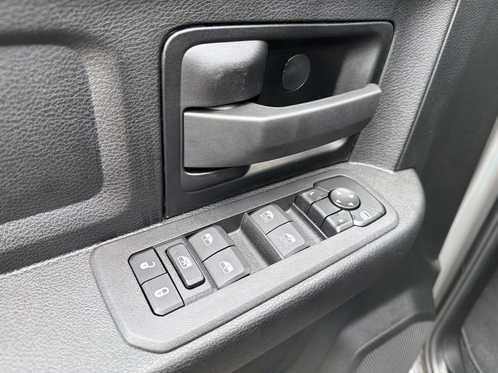 New 2027 RAM 3500 Tradesman AWD/4WD image 15