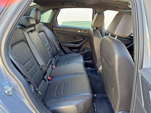 Used 2019 Volkswagen Jetta GLI Autobahn FWD image 33