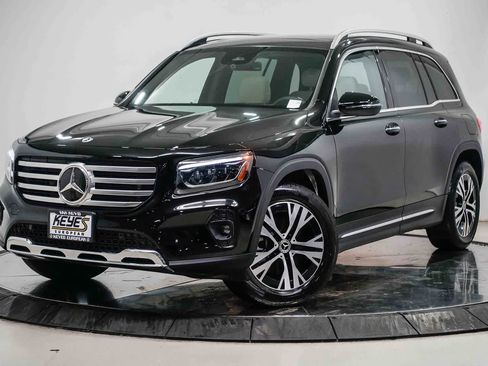 Used 2026 Mercedes-Benz GLB 250 image 1
