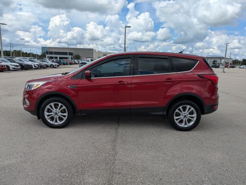 Used 2019 Ford Escape SE FWD image 7