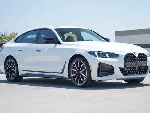 New 2026 BMW 430i w/ M Sport Package RWD image 3