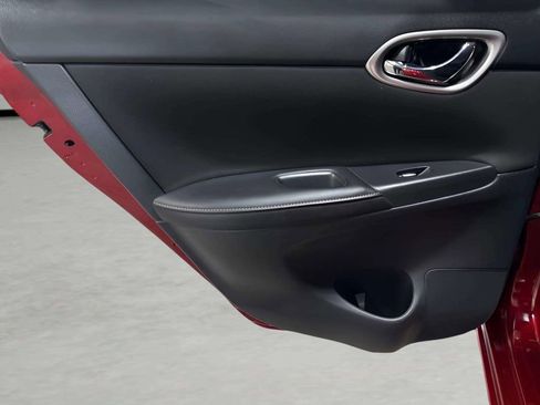 Used 2019 Nissan Sentra SV w/ Special Edition Package FWD image 16