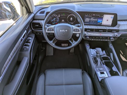 Used 2023 Kia Telluride SX image 14