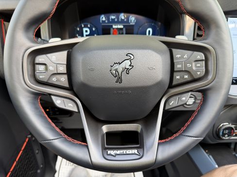 Used 2025 Ford Bronco Raptor AWD/4WD image 32