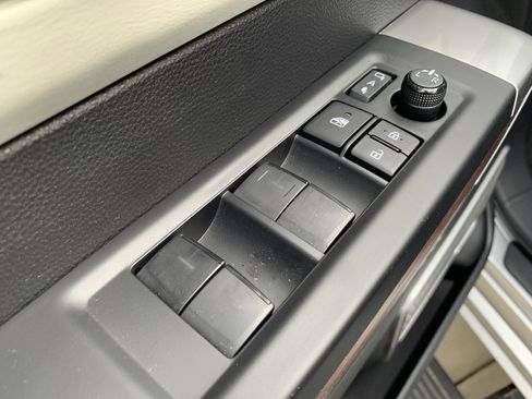 Used 2023 Toyota Sequoia Capstone image 15