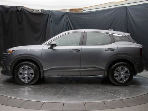 Used 2025 Nissan Kicks S image 9