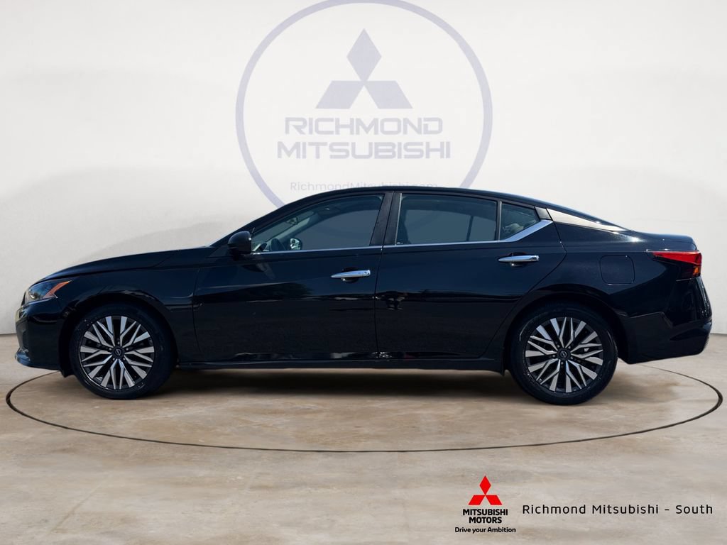 Used 2025 Nissan Altima 2.5 SV FWD image 6