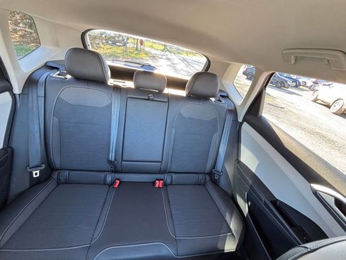 Used 2025 Volkswagen Taos SE image 37