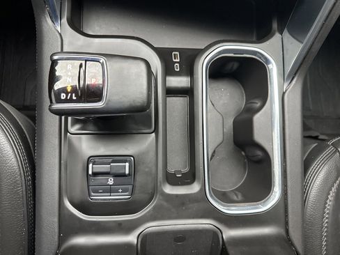 Certified 2023 GMC Sierra 1500 Denali w/ Denali Carbonpro Edition image 7