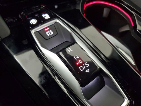 New 2025 Audi Q5 Premium Plus image 32