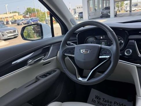 Used 2024 Cadillac XT6 Premium Luxury AWD/4WD image 38