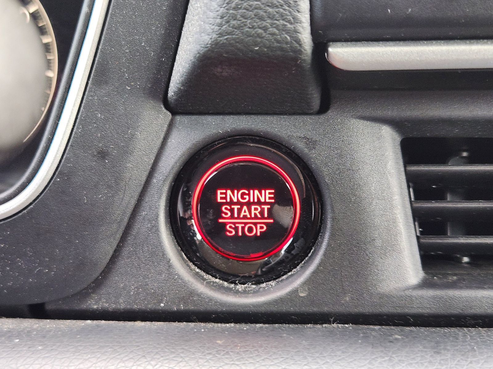 Used 2025 Honda Pilot EX-L image 23