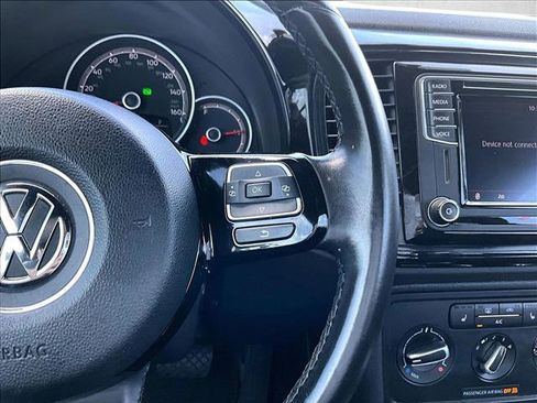 Used 2018 Volkswagen Beetle 2.0T S w/ Style & Comfort Package For S FWD image 19