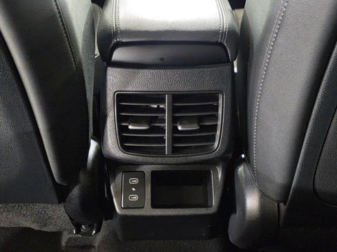 Used 2024 Kia Seltos EX FWD image 16