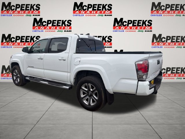 Used 2017 Toyota Tacoma Limited w/ Tow Package RWD image 3