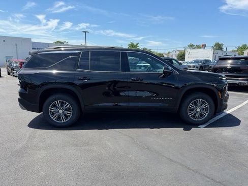 New 2026 Chevrolet Traverse LT w/ Driver Confidence Package FWD image 9