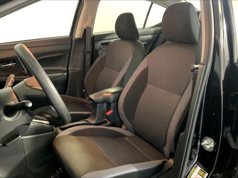 Used 2025 Nissan Versa SV FWD image 22