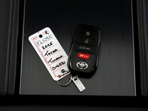 Used 2025 Toyota Tundra Platinum image 30