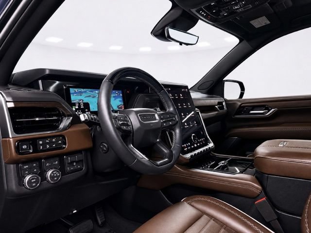 Used 2025 GMC Yukon XL Denali Ultimate AWD/4WD image 15