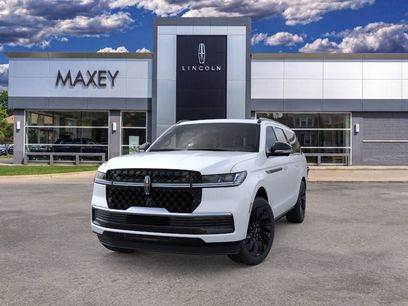 New 2026 Lincoln Navigator L Reserve w/ Jet Appearance Package