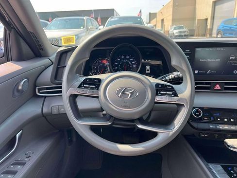 Certified 2023 Hyundai Elantra SEL w/ Preferred Accessory Package FWD image 15