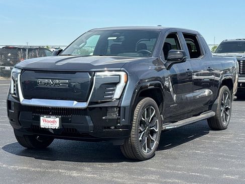 New 2025 GMC Sierra EV Denali image 6