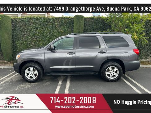 Used 2015 Toyota Sequoia SR5 w/ Premium Package AWD/4WD image 9