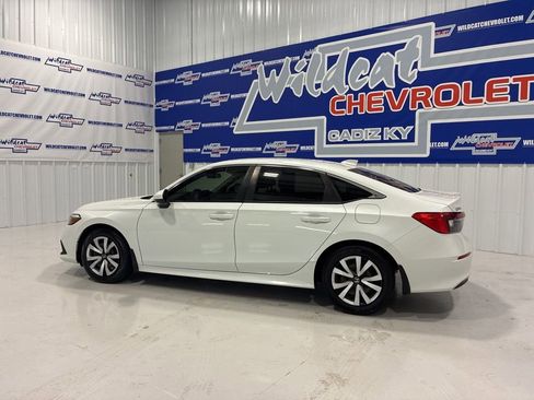 Used 2022 Honda Civic LX image 3